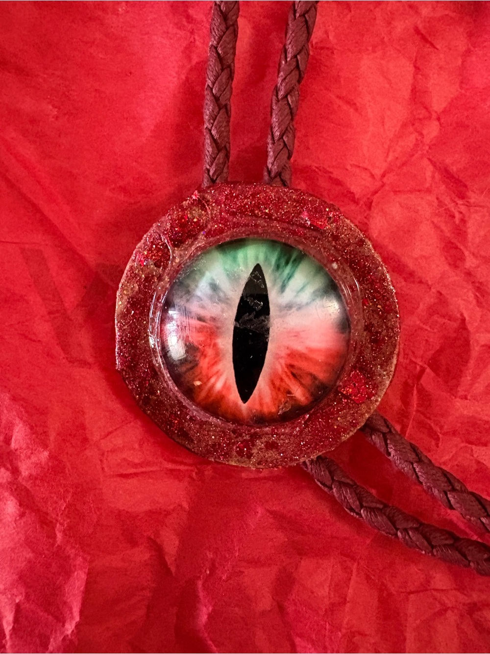 Dragon Eye Bolo Tie Necklace in Red and Green
